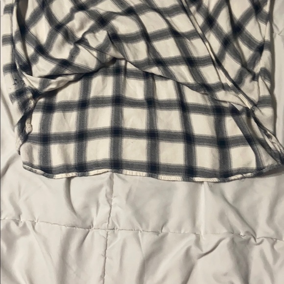 Hollister Flannel Cross Wrapped Blouse Sz M - Picture 9 of 10
